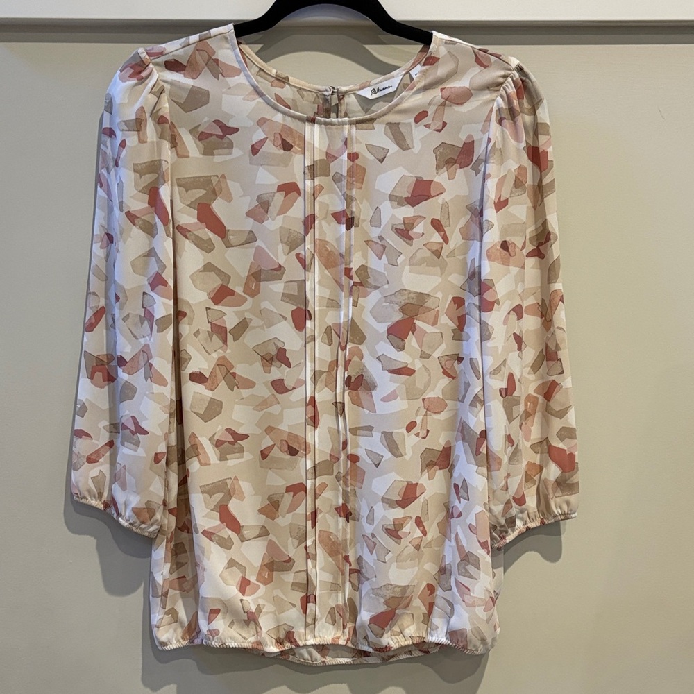 ❤️‍🔥4/$20 Reitmans Abstract Blouse in Cream and Pink